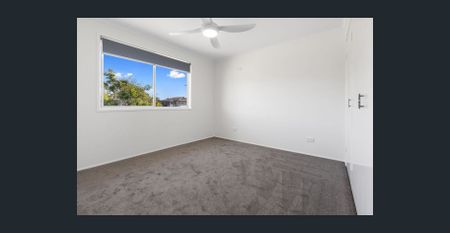 Renovated family home in a sought-after Birkdale pocket - *Rental Increase to $750 from the 12th July 2026 - Photo 3