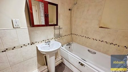 Castle Gardens, Kesgrave, Ipswich - Photo 2