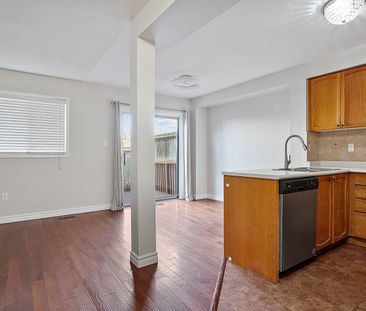 For Lease - 334 Sparrow Circle, Pickering, Ontario - Photo 5