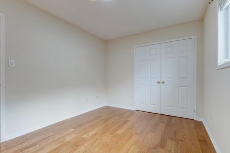 For Lease - 5172 Nestling Grove, Mississauga, Ontario - Photo 4