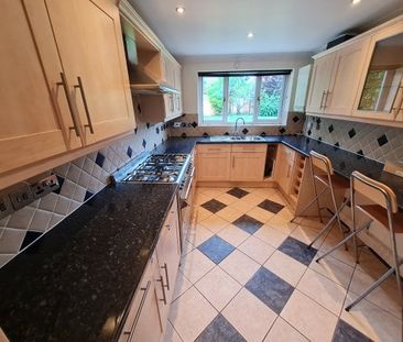 Yeoman Park, Bearsted - Photo 5