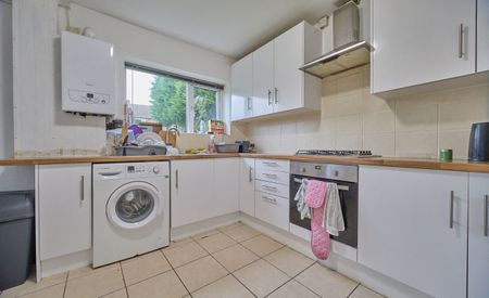 459 New Ashby Road - Engineering Side & 50 Week ContractLoughborough - Photo 3