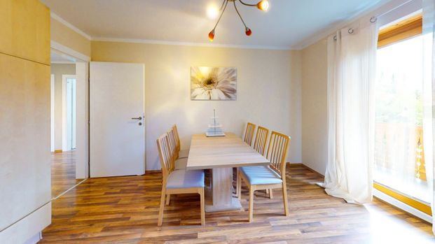 Großzügige 5-Zimmer-Dachgeschosswohnung in Sekull mit 16,9 m² Balkon und Parkplatz - Foto 1