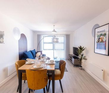 2 bedroom flat to rent - Photo 4