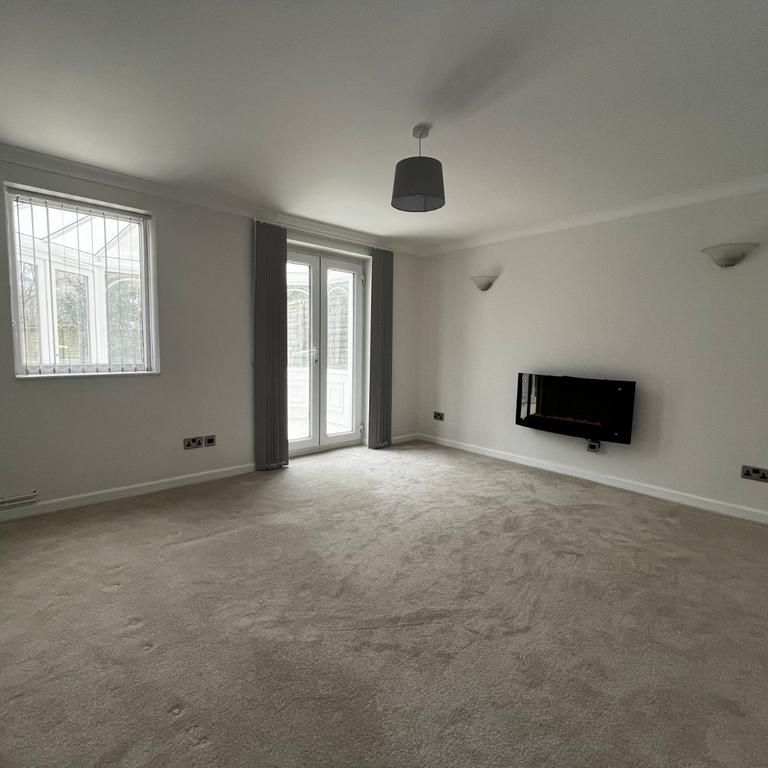 3 bedroom detached house to rent - Photo 1