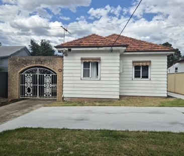 Neat and tidy 2 Bedroom Home - Photo 6