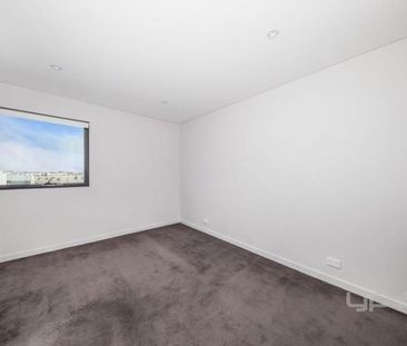 Apartment Living - Photo 2