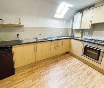 2 bedroom flat to rent - Photo 4
