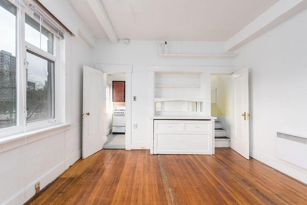 Strathmore Lodge Apartments - Photo 1