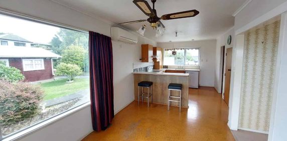 3 Bedroom Unit With Garage - Photo 2