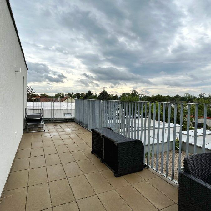 Open House am 17.12. : Traumhafte 2-Zimmer Dachgeschosswohnung mit großzügiger Terrasse - Photo 1