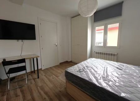 Calle de Luis Ruiz, Madrid, Community of Madrid 28017 - Photo 2