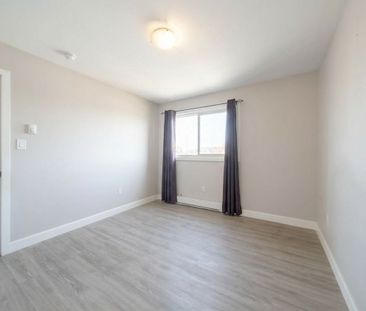 For Lease - 438 Highway 8 N/A Unit# #2 Upper, Hamilton, Ontario - Photo 1