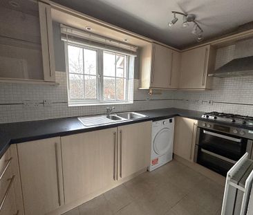 2 bedroom semi-detached house to rent - Photo 4