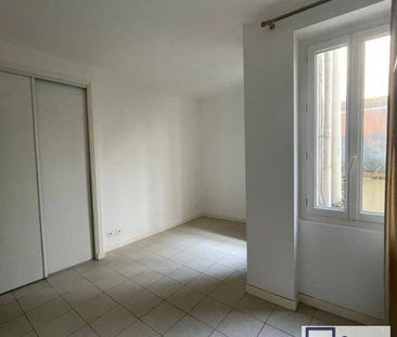 Location appartement studio 1 pièce 15 m² à Paris 18e Arrondissemen... - Photo 4