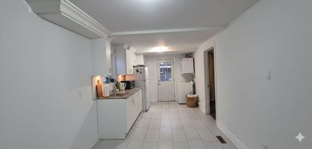 For Lease - 42 Fergus Avenue, Richmond Hill, Ontario - Photo 3