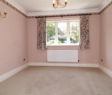 4 bedroom detached house to rent - Photo 6