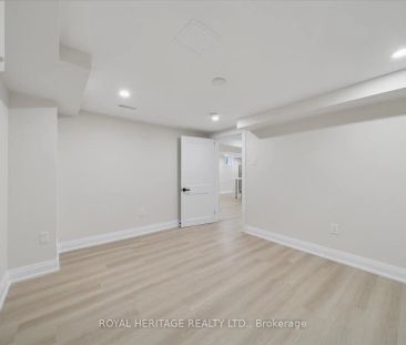 19 LIMESTONE CRESCENT - Photo 1