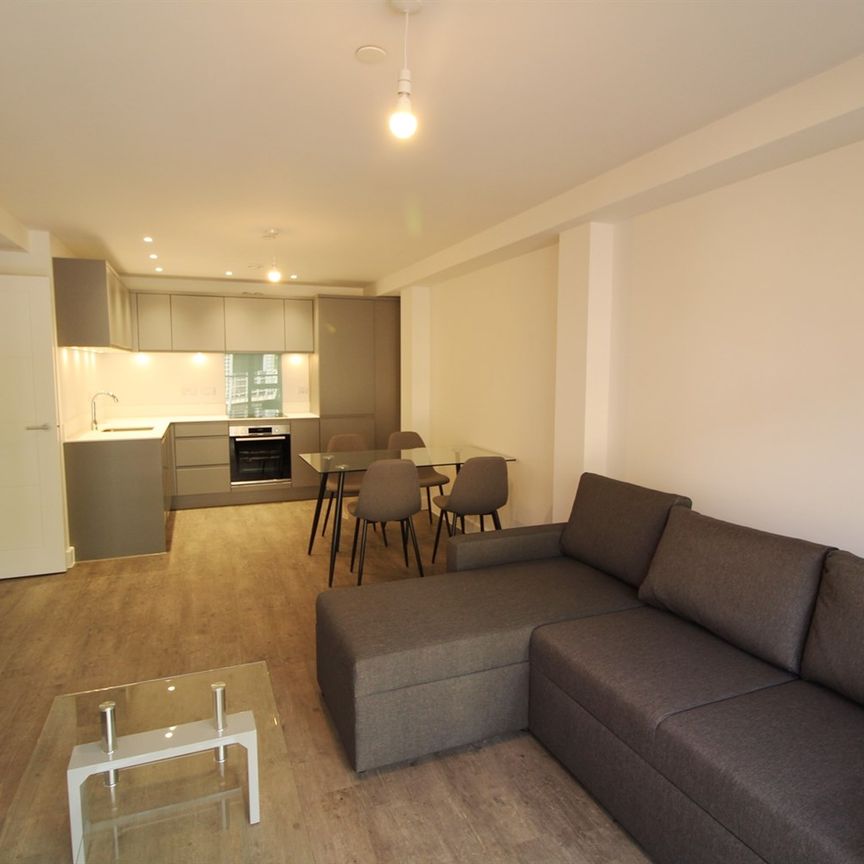 Sterling Square, Reading, RG1 2BP - Photo 1