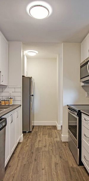 Westwood Abbey Apartments - Photo 2