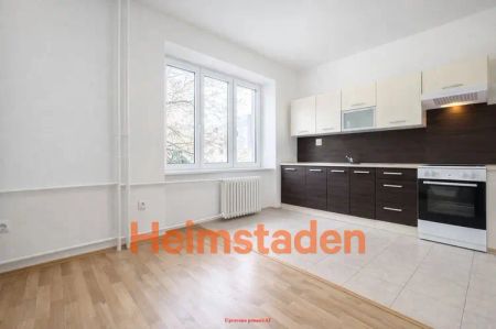 Pronájem bytu 1+kk 31 m - Fotografie 3