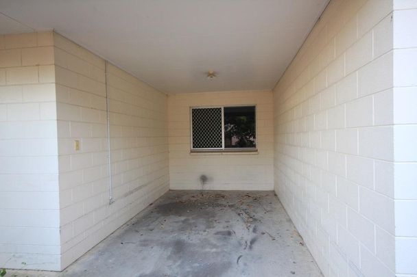 Sunny, Tidy Two Bedroom Unit in Quiet Railway Estate Block - Photo 1