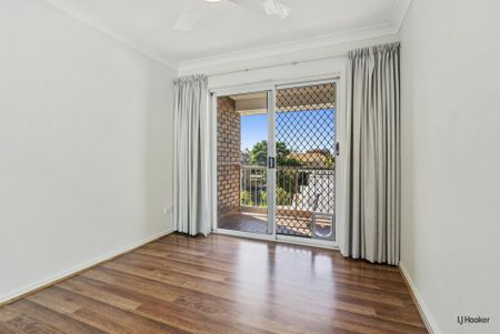 Relaxed Coastal Living � 2 Bedroom Unit Walk to Beach - Photo 3