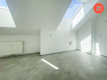 Geförderte 3- Zimmer Dachgeschoss-Wohnung inkl. Loggia und Stellplatz! Einbau einer Küche möglich - Foto 5