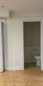 2BR, 1.5 Bath Laneway Rental - Photo 4