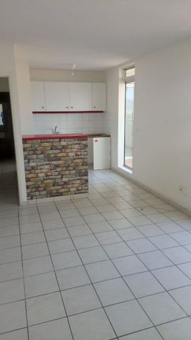 Location appartement 2 pièces, 49.47m², Fort-de-France - Photo 2