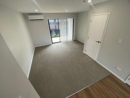 MANGERE BRIDGE, 3 BEDROOMS - Photo 4