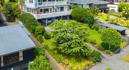 TOP OF THE WORLD WITH MILLION DOLLAR SEAVIEW - Photo 3