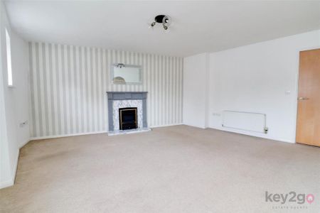 2 bedroom flat to rent - Photo 2