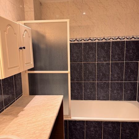 Location Appartement 2 pièces 35m² NEUILLY SUR SEINE 92200 - Photo 4