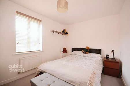 2 bedroom ground floor flat to rent - Photo 3