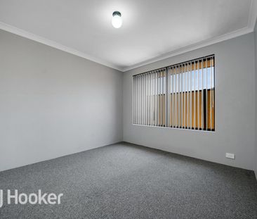 4x2x2 with TV Room - Photo 6