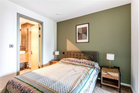 Fully Furnished Two Double Bedroom | Two Bathroom |Apartment with Sun room | Castlefield Area - Photo 4