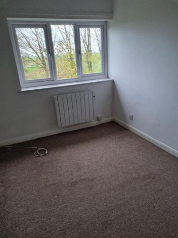 3 bedroom house to rent - Photo 3