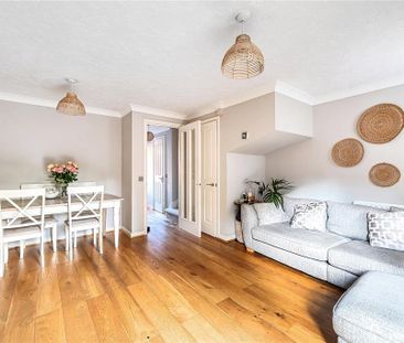 2 bedroom end of terrace house to rent - Photo 1