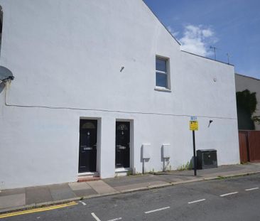 2 bedroom end of terrace house to rent - Photo 6
