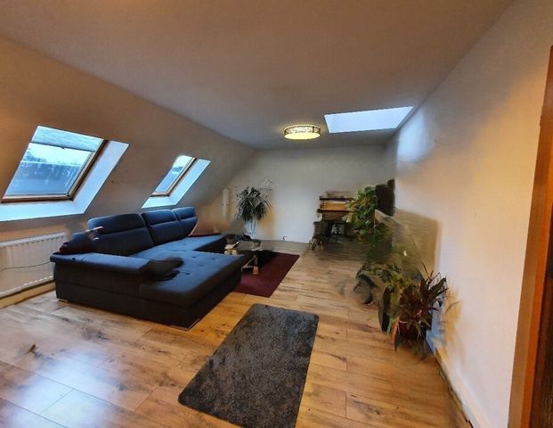 *Schöne, helle, gemütliche 2-Zimmer-DG mit Einbauküche* in Plauen - Foto 1