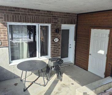 Fleurimont, près du CHUS - 4 et demi - Photo 4