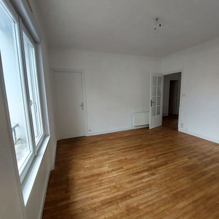 TRIANGLE D'OR - RUE VOLTAIRE - appartement T3 - Photo 4