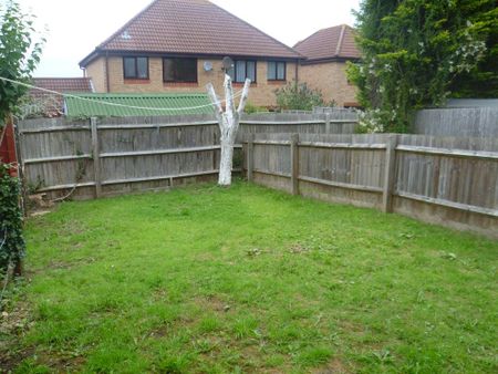 1 bedroom ground floor maisonette to rent - Photo 4