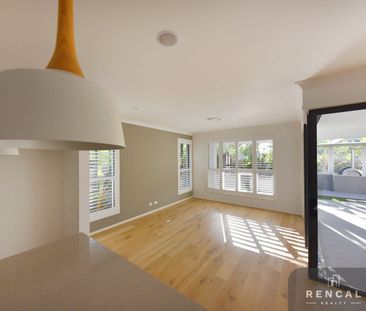 Unique Designed Ex-display Home - Photo 2