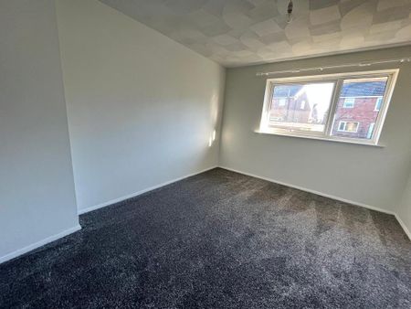 3 bedroom end of terrace house to rent - Photo 3