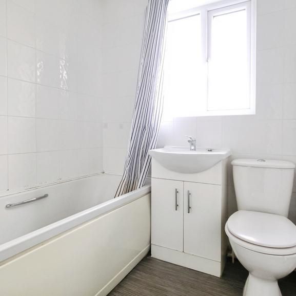 2 bedroom house to rent - Photo 1