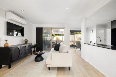 The Perfect Blend of Modern Convenience and Comfort - Photo 3