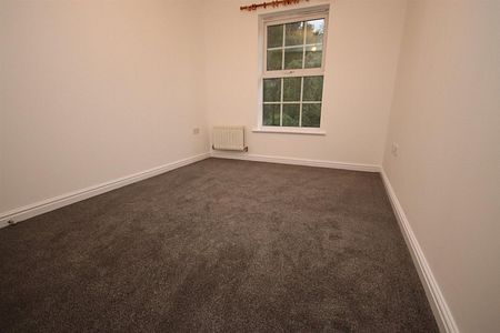 1 bedroom Apartment to let - Photo 4