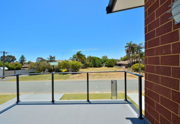 Modern 2-Bedroom&comma; 2-Bathroom Apartment with Secure Parking - Photo 1